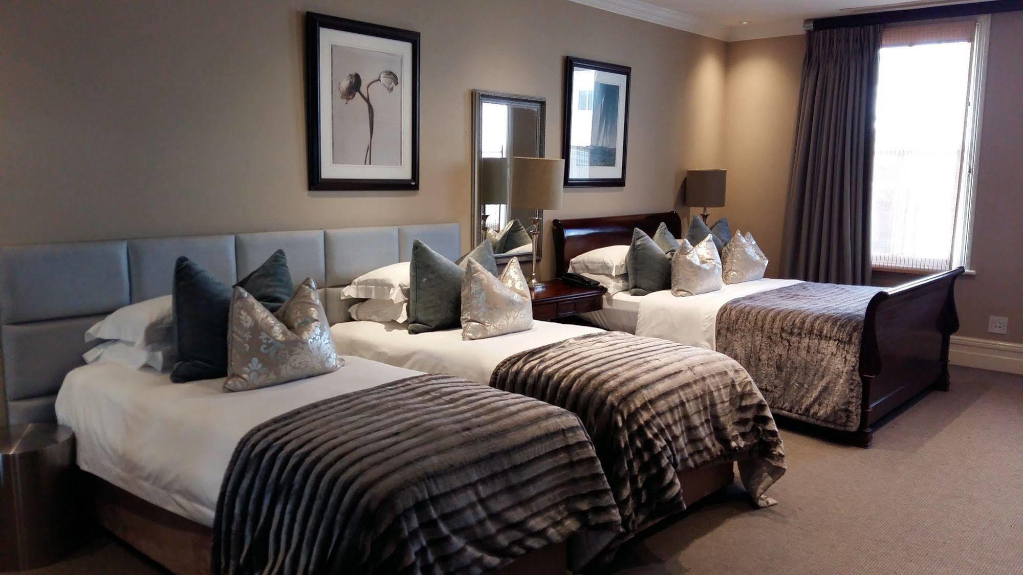 Quarters Hotel Durban Esterno foto